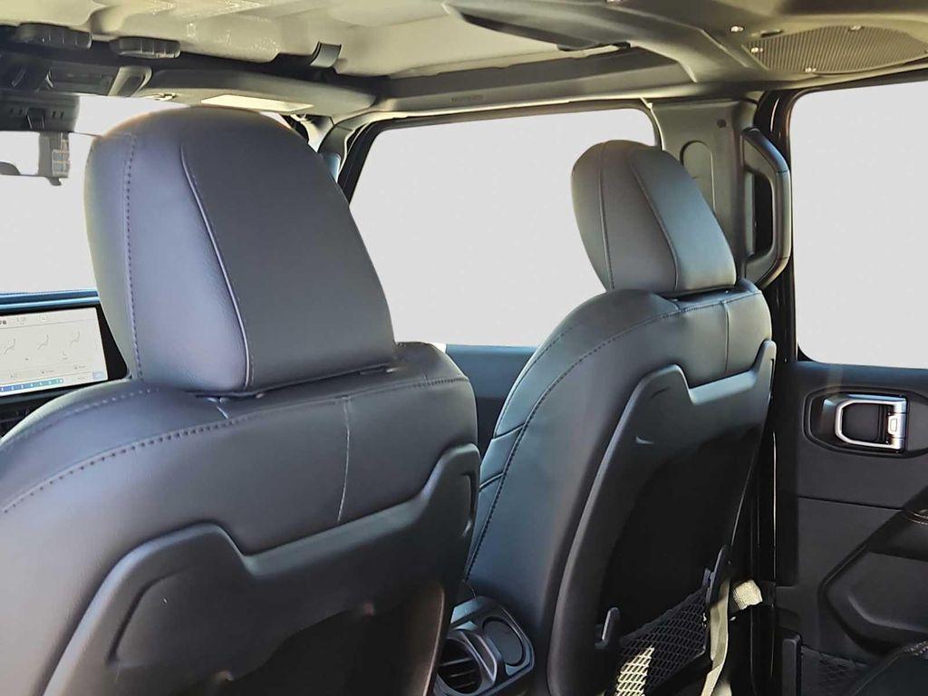 new 2026 Jeep Gladiator car, priced at $48,610