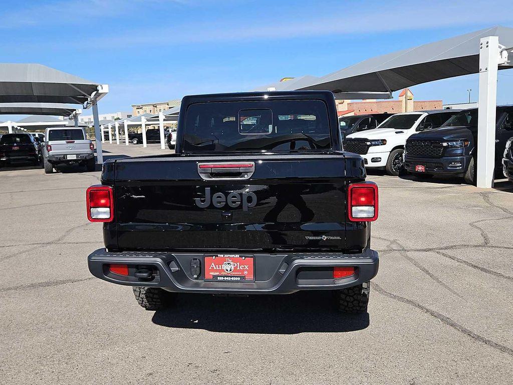 new 2026 Jeep Gladiator car, priced at $48,610