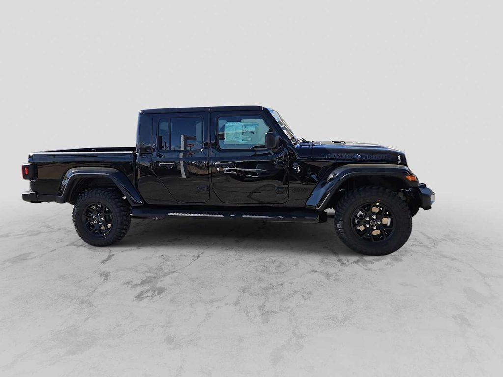 new 2026 Jeep Gladiator car, priced at $48,610