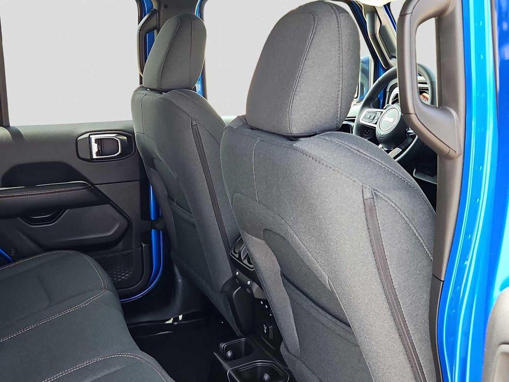 new 2025 Jeep Wrangler car, priced at $47,815