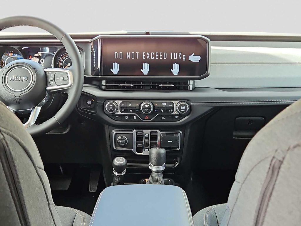 new 2025 Jeep Wrangler car, priced at $47,815