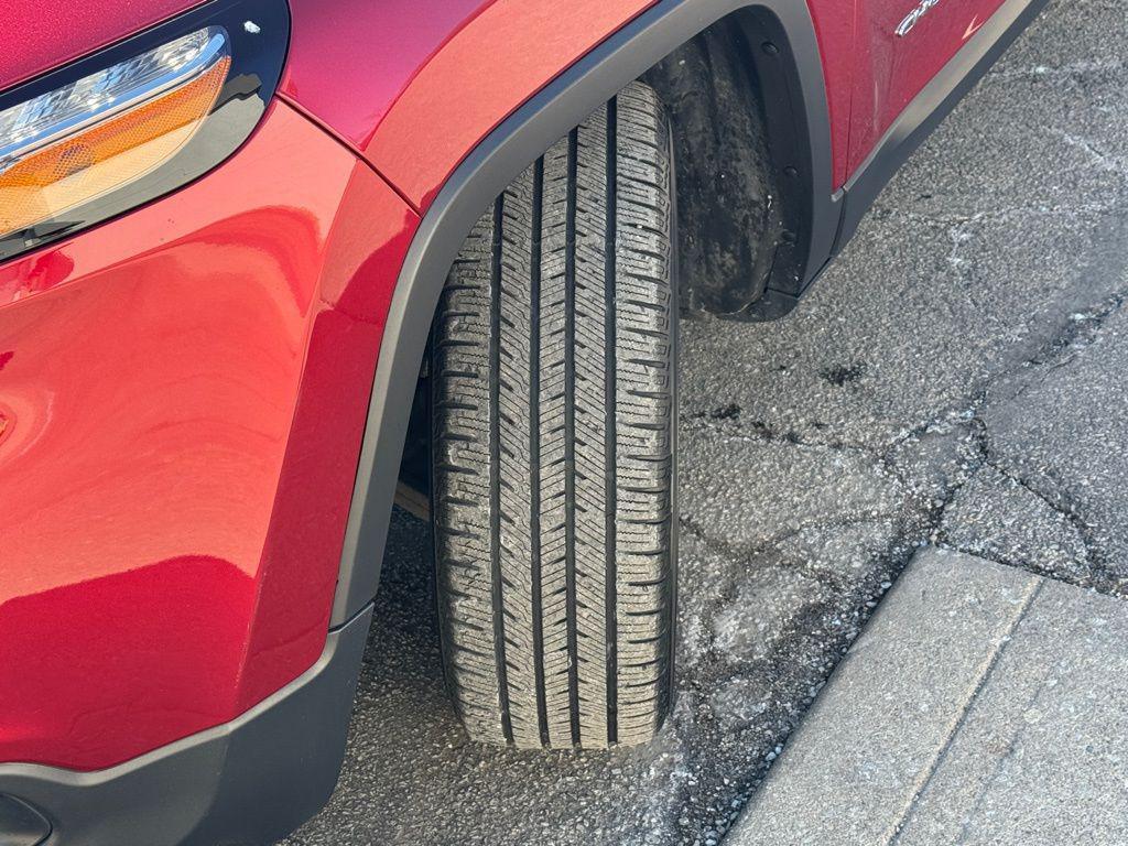 used 2016 Jeep Cherokee car, priced at $14,800