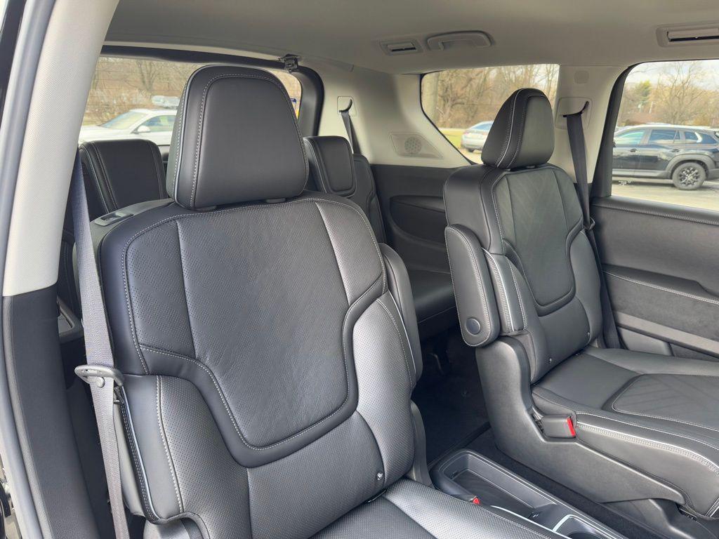 new 2025 INFINITI QX80 car, priced at $82,212