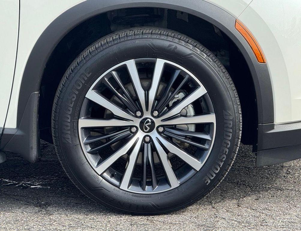 used 2025 INFINITI QX60 car, priced at $54,500