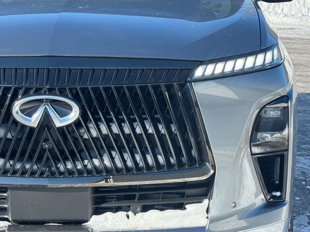 used 2025 INFINITI QX80 car, priced at $92,400
