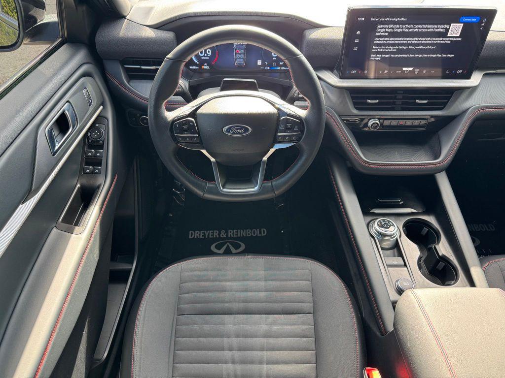 used 2025 Ford Explorer car, priced at $38,600