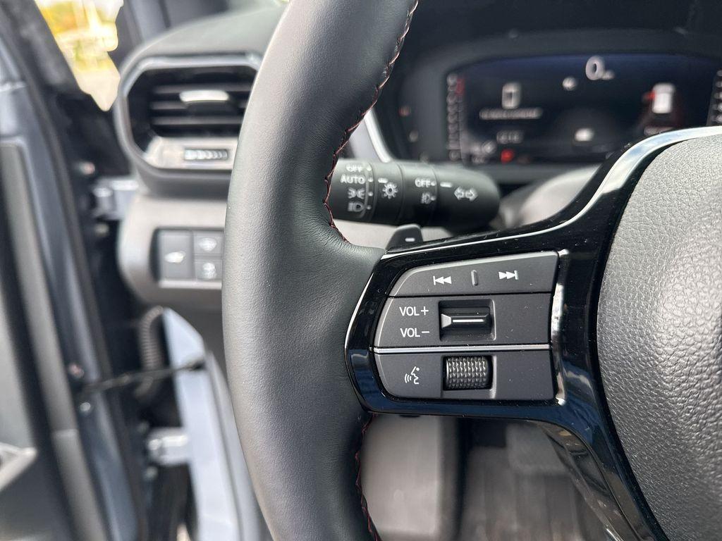 used 2025 Honda Pilot car, priced at $46,900