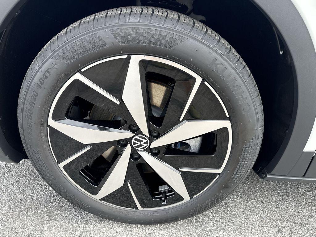 new 2025 Volkswagen ID.4 car, priced at $52,416