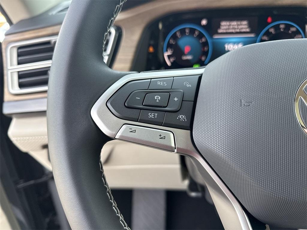 new 2026 Volkswagen Atlas car, priced at $49,678