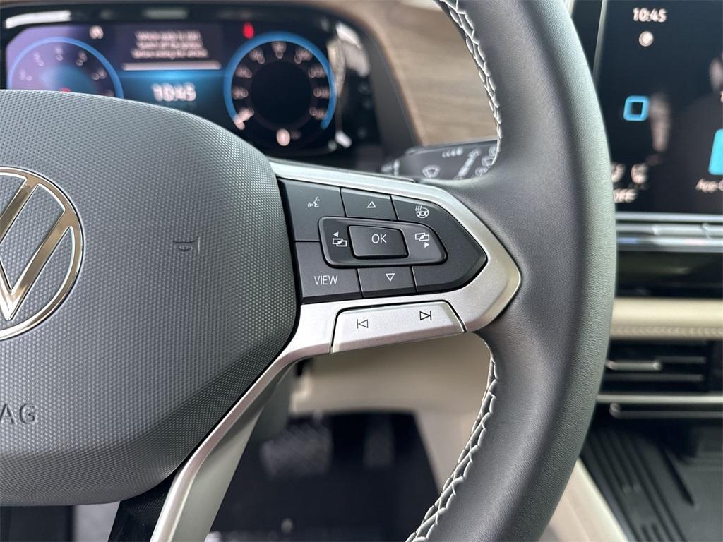 new 2026 Volkswagen Atlas car, priced at $49,678