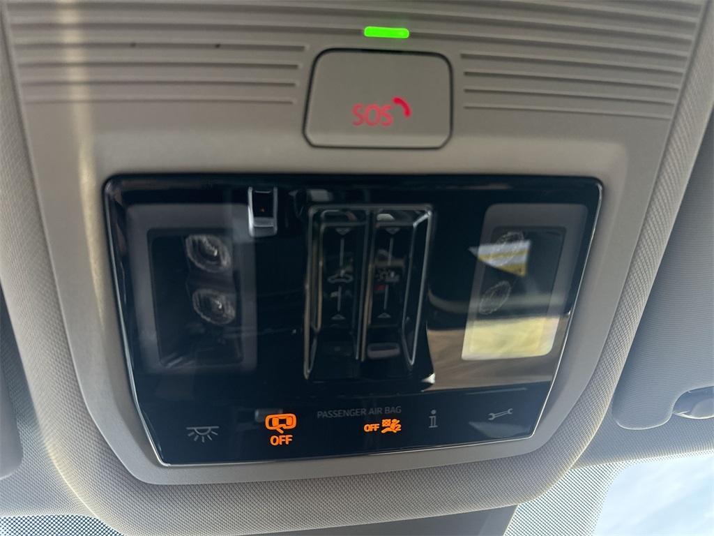 new 2026 Volkswagen Atlas car, priced at $49,277