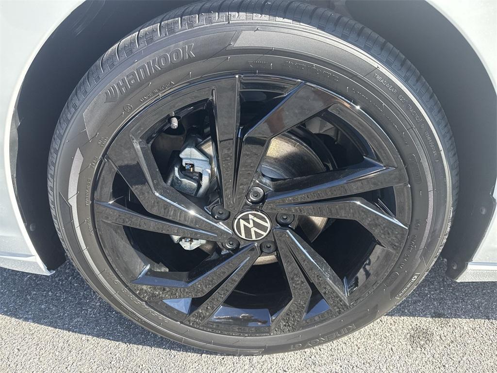 new 2025 Volkswagen Jetta car, priced at $27,687