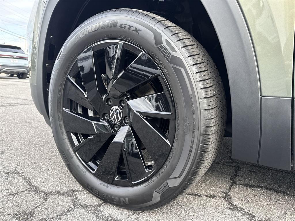 new 2026 Volkswagen Atlas car, priced at $48,478