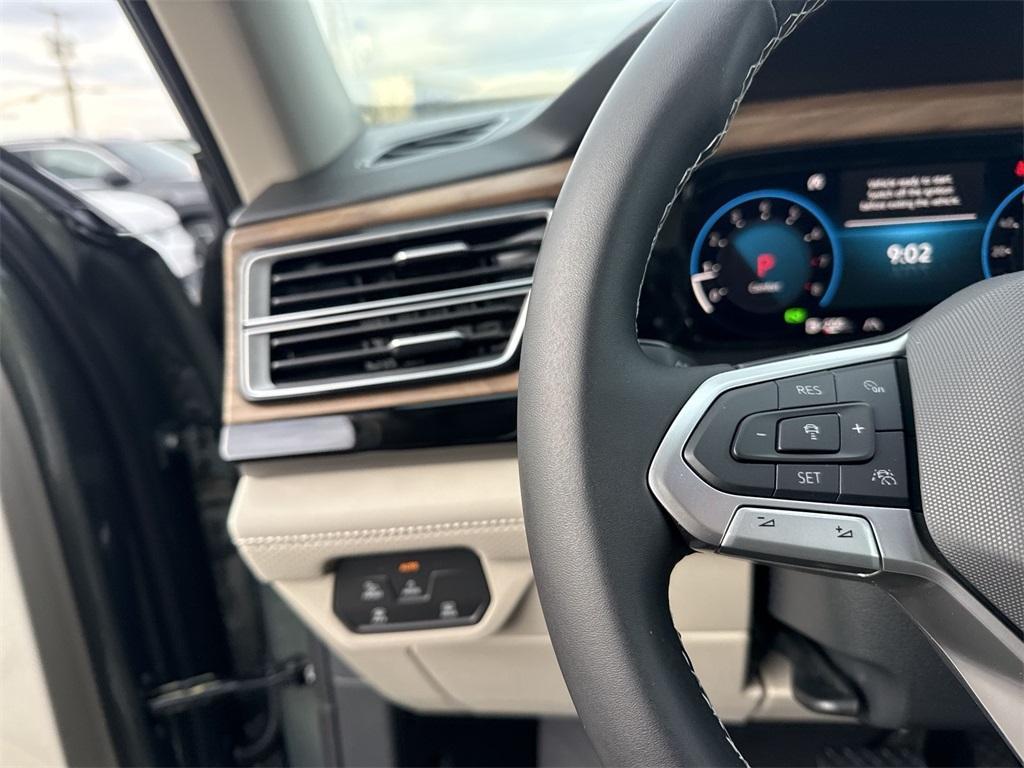 new 2026 Volkswagen Atlas car, priced at $48,478