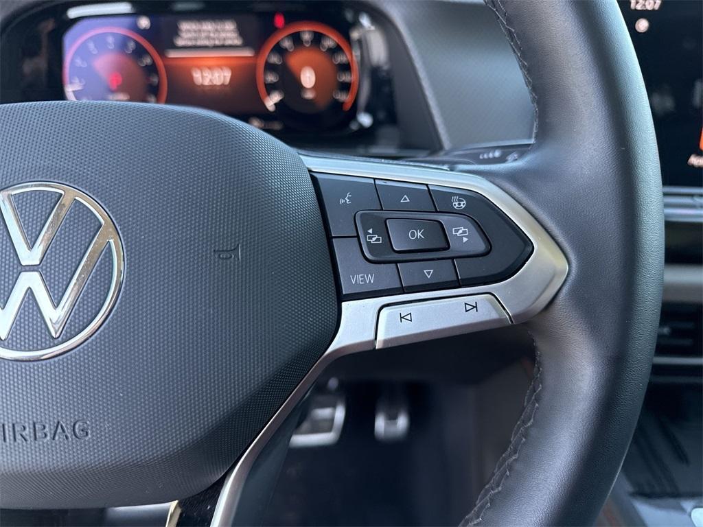 used 2025 Volkswagen Atlas car, priced at $40,880