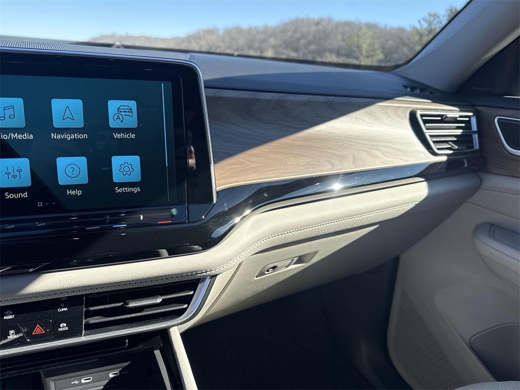 new 2026 Volkswagen Atlas car, priced at $48,478