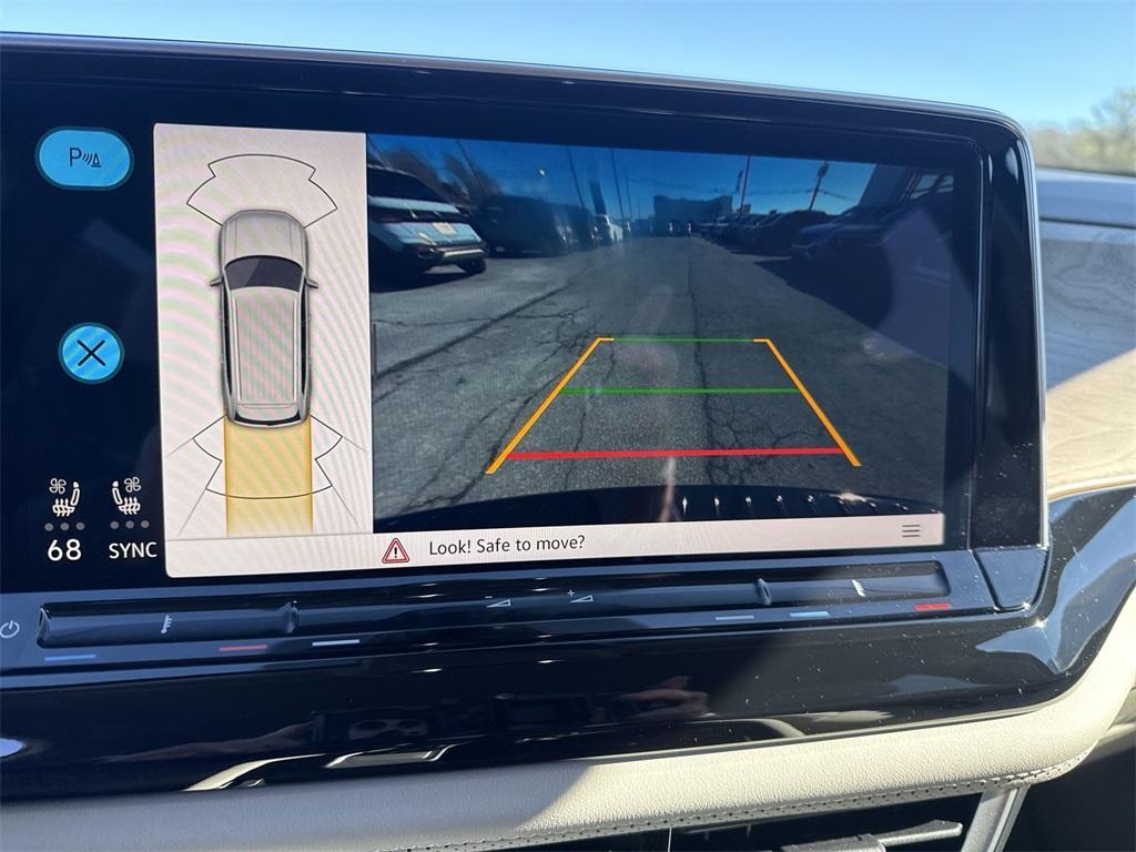 new 2026 Volkswagen Atlas car, priced at $48,478