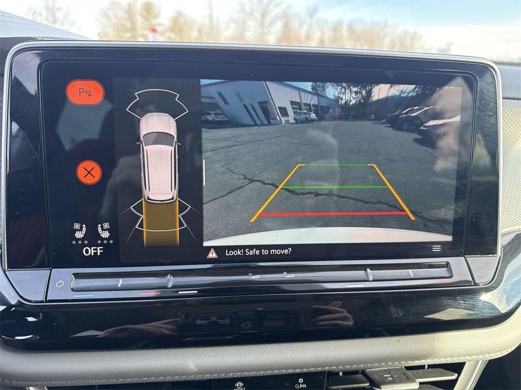 used 2024 Volkswagen Atlas car, priced at $39,580