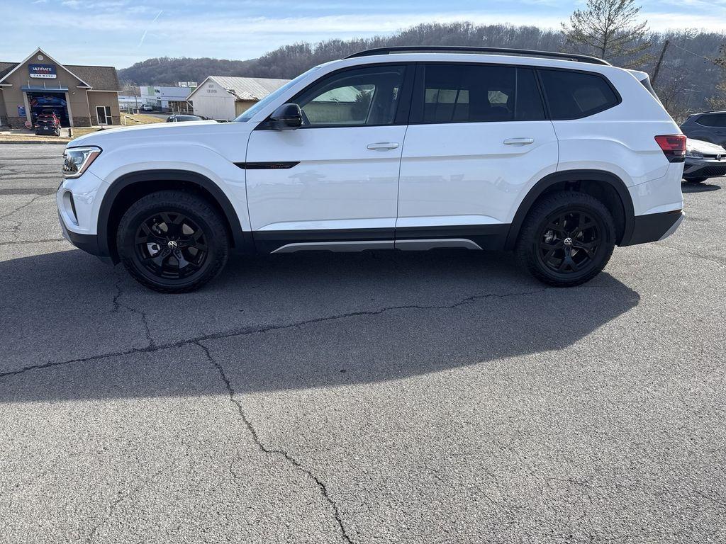 used 2024 Volkswagen Atlas car, priced at $37,850