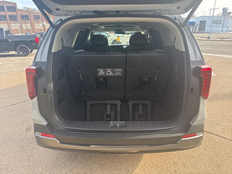 new 2026 Kia Carnival Hybrid car, priced at $55,260