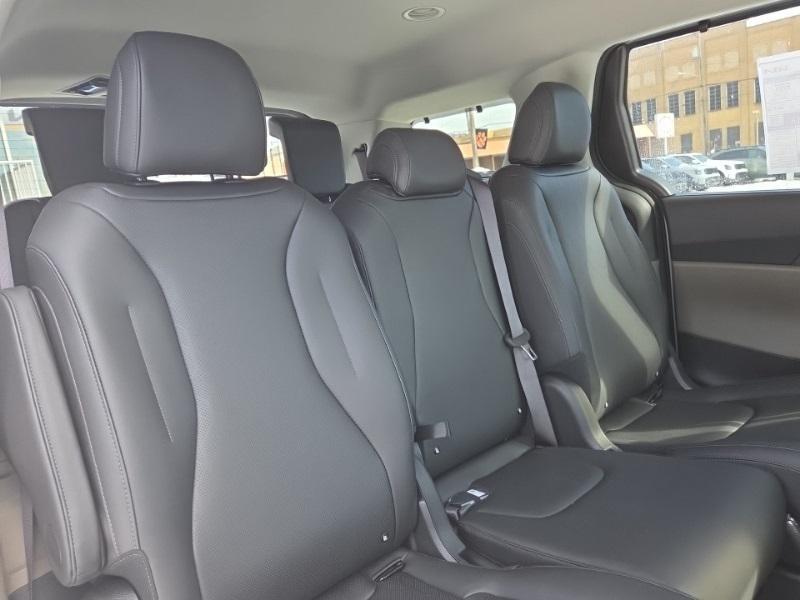 new 2026 Kia Carnival Hybrid car, priced at $44,084