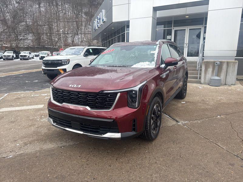 used 2025 Kia Sorento car, priced at $31,262