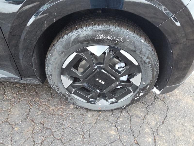 new 2026 Kia Carnival car, priced at $41,682