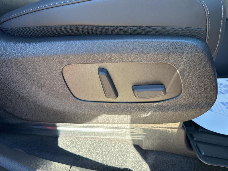 new 2026 Kia Carnival Hybrid car, priced at $43,619