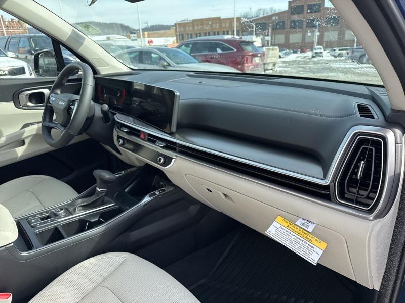 new 2026 Kia Sorento car, priced at $39,215