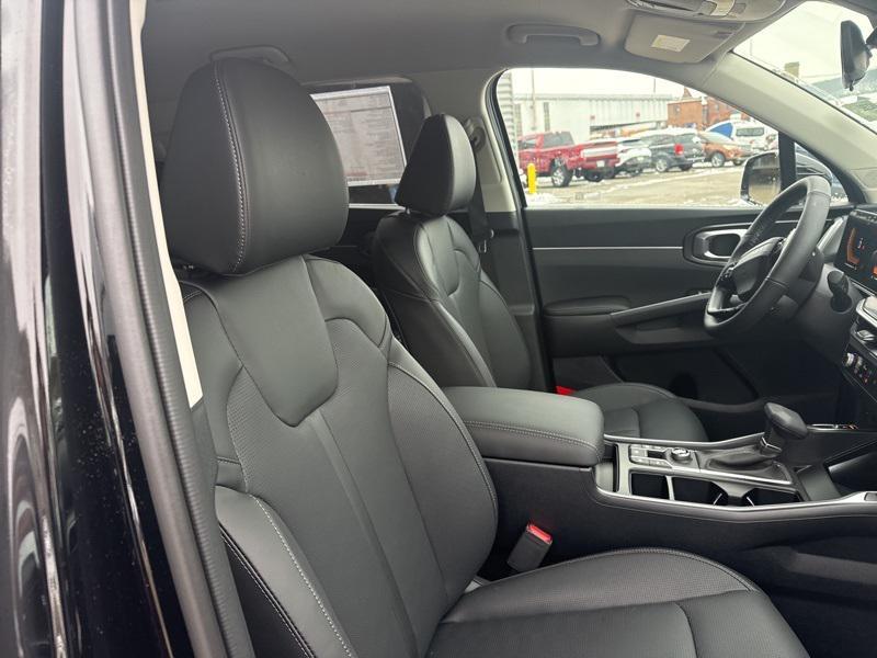 new 2026 Kia Sorento car, priced at $34,132