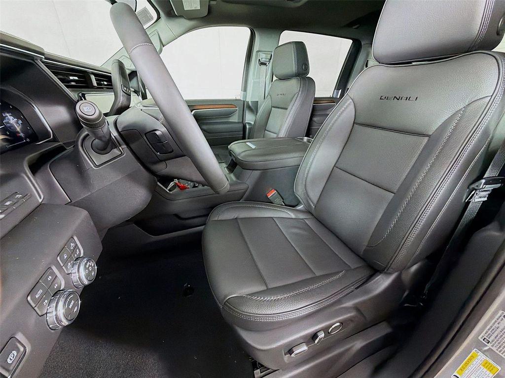 new 2026 GMC Sierra 2500 car, priced at $83,424