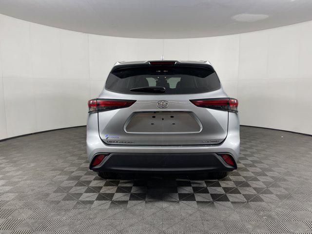 used 2023 Toyota Highlander car, priced at $37,997