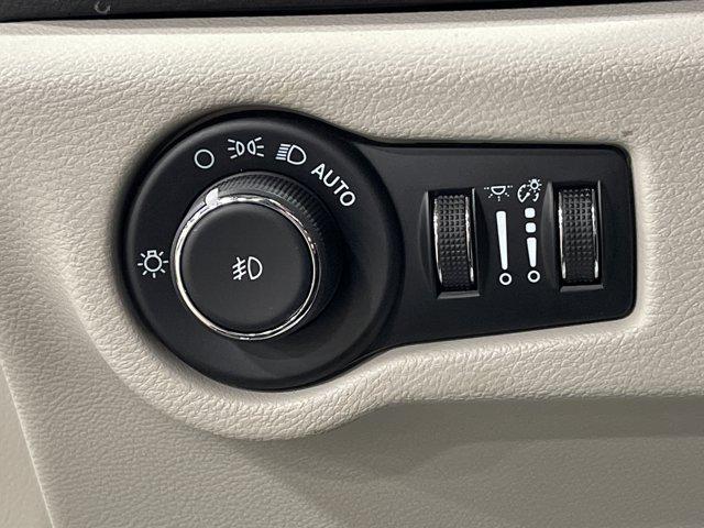 used 2024 Chrysler Pacifica car, priced at $28,997