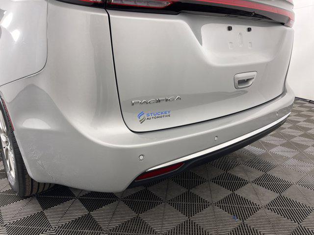 used 2024 Chrysler Pacifica car, priced at $28,997