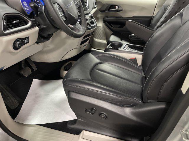 used 2024 Chrysler Pacifica car, priced at $28,997