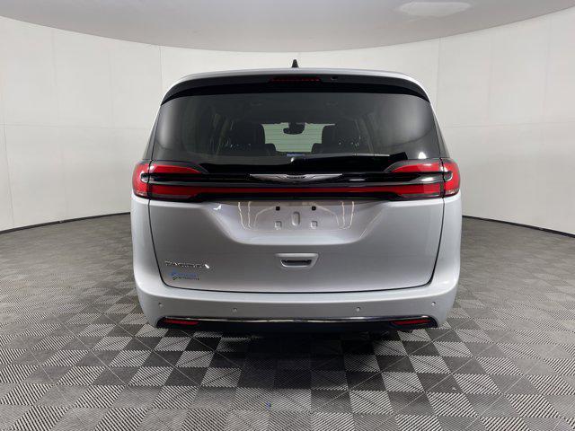 used 2024 Chrysler Pacifica car, priced at $28,997