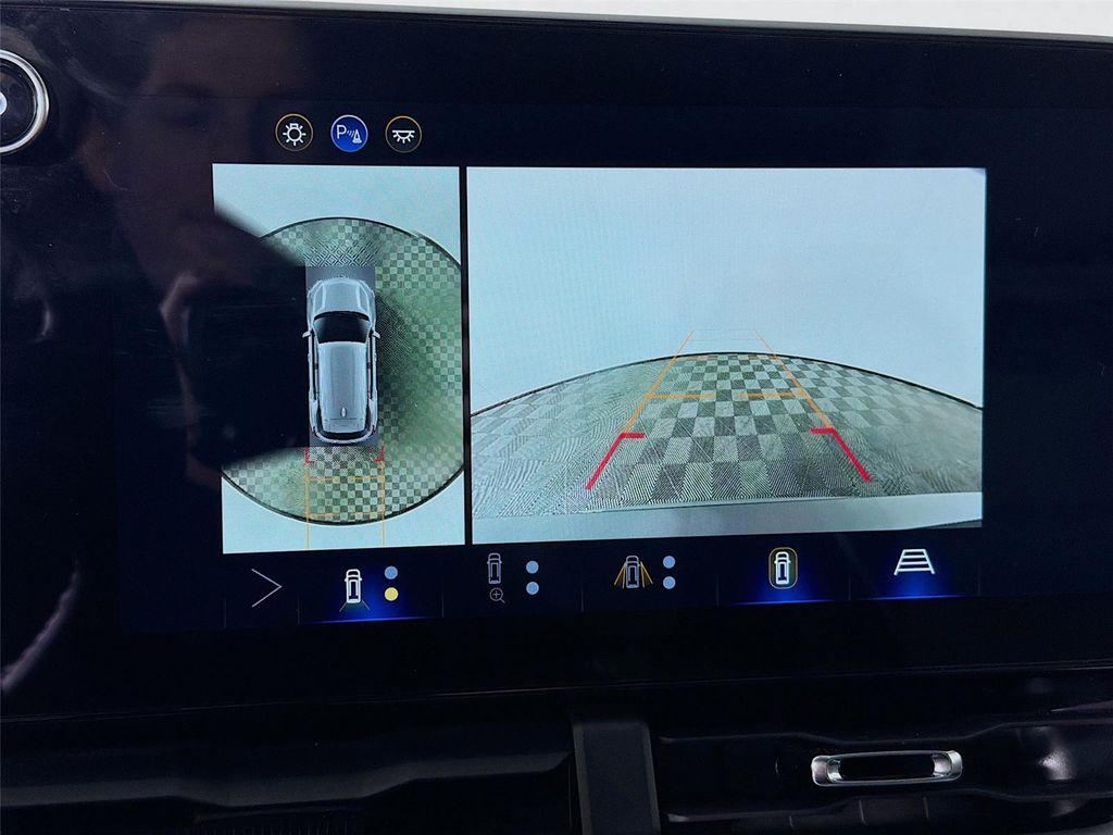 used 2025 Chevrolet Equinox car, priced at $27,697