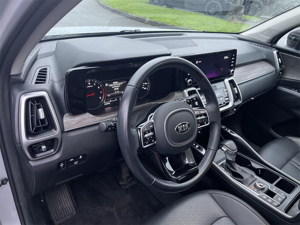 used 2021 Kia Sorento car, priced at $22,592