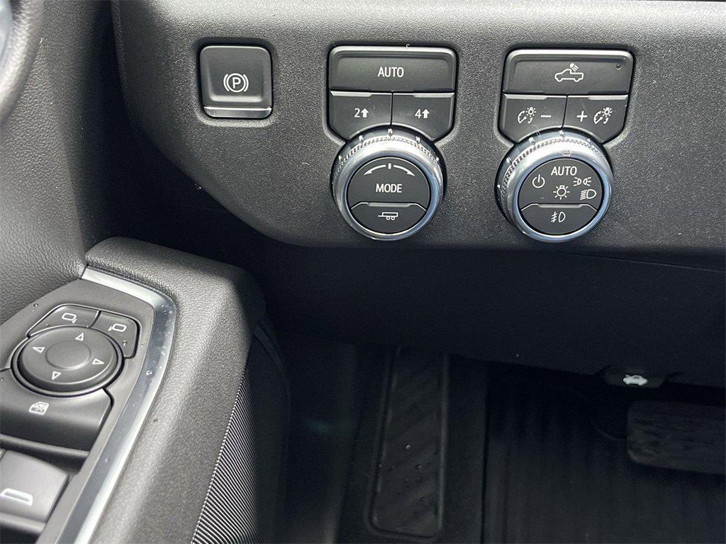 new 2026 GMC Sierra 1500 car, priced at $47,989