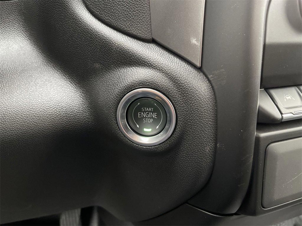 new 2025 GMC Sierra 1500 car, priced at $39,994