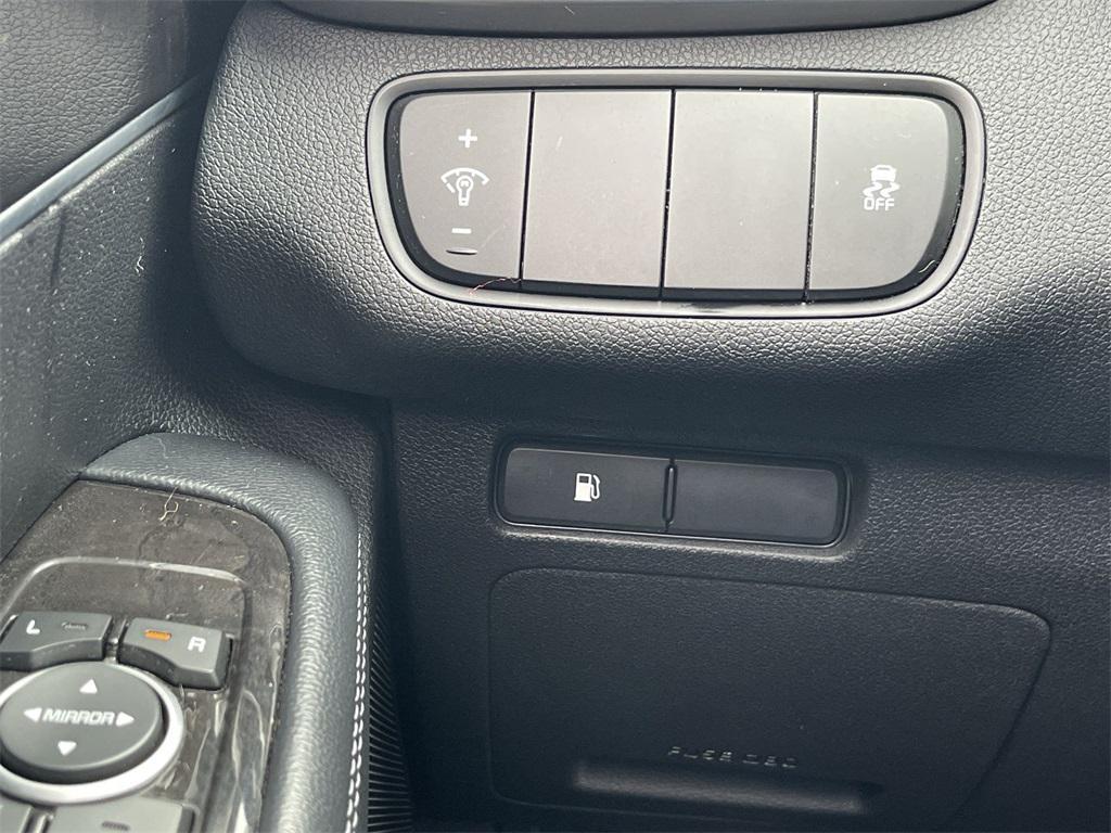 used 2017 Kia Sorento car, priced at $12,491