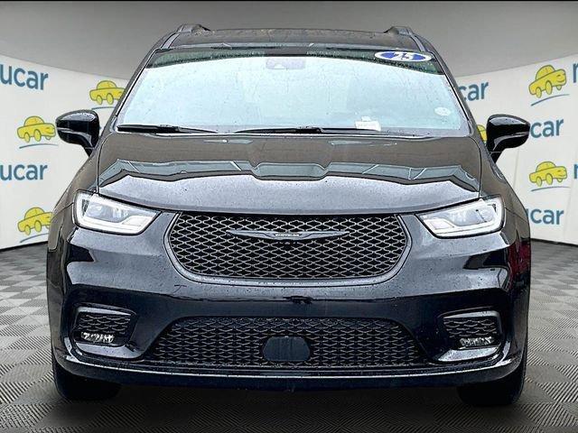 used 2025 Chrysler Pacifica car, priced at $37,474
