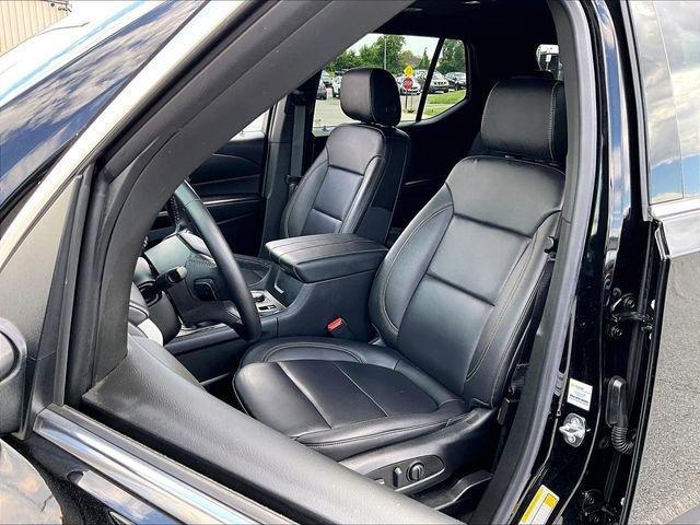 used 2023 Chevrolet Traverse car, priced at $34,134