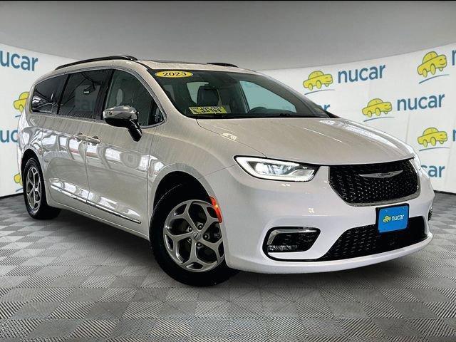 used 2023 Chrysler Pacifica car, priced at $25,564