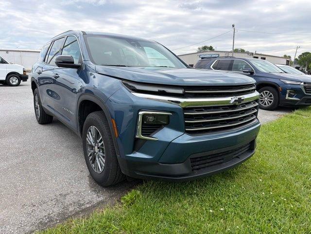 used 2025 Chevrolet Traverse car, priced at $40,276