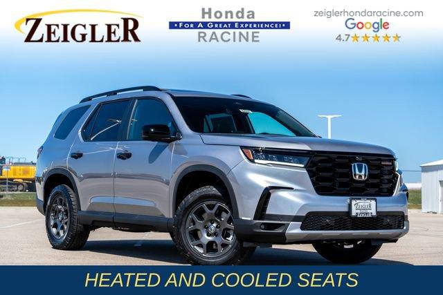 new 2025 Honda Pilot car, priced at $47,932