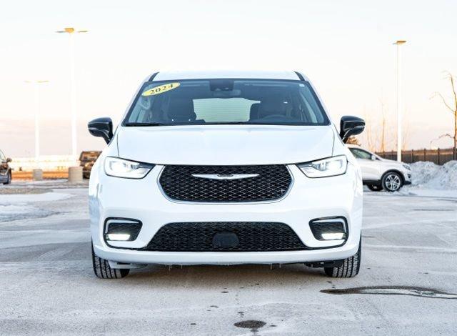 used 2024 Chrysler Pacifica car, priced at $29,597