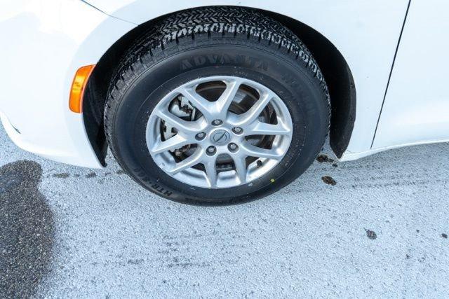 used 2024 Chrysler Pacifica car, priced at $29,597