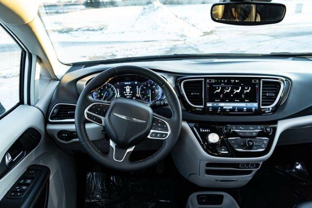used 2024 Chrysler Pacifica car, priced at $29,597