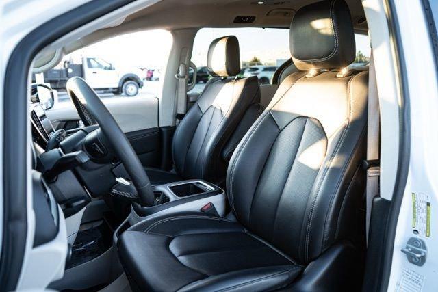 used 2024 Chrysler Pacifica car, priced at $29,597